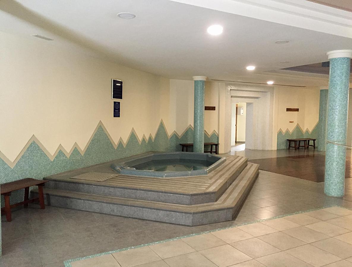Apt With Heated Pool & Excellent Location - Todoholiday Apartment Benalmadena Exterior photo