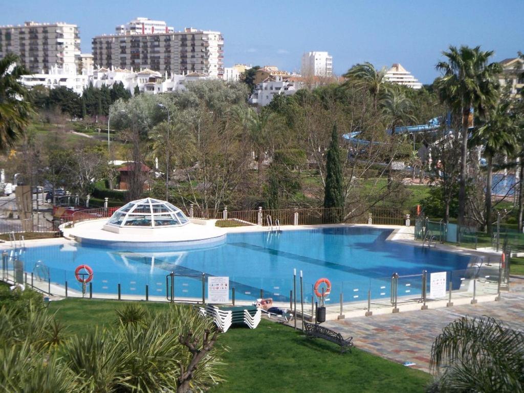 Apt With Heated Pool & Excellent Location - Todoholiday Apartment Benalmadena Exterior photo