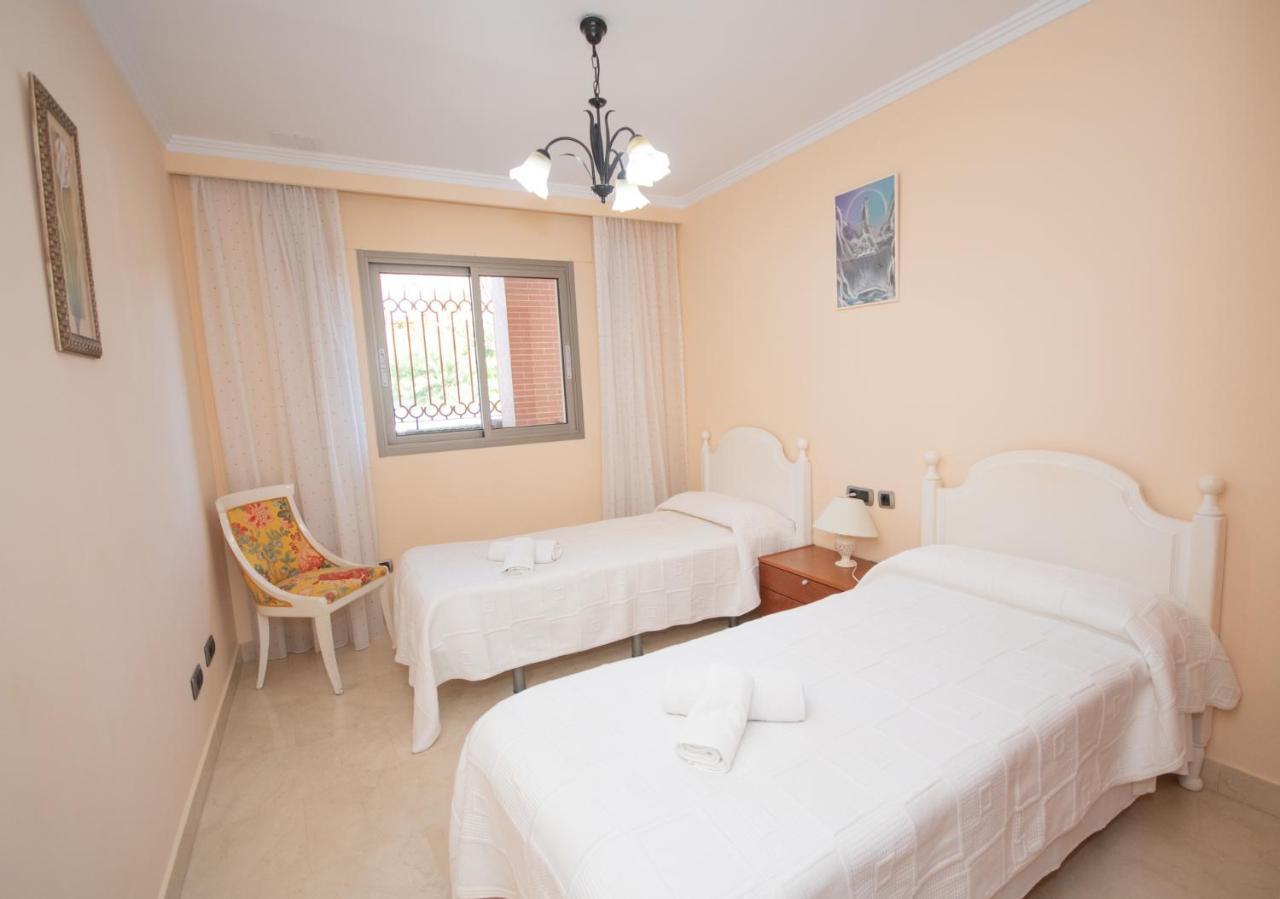 Apt With Heated Pool & Excellent Location - Todoholiday Apartment Benalmadena Exterior photo
